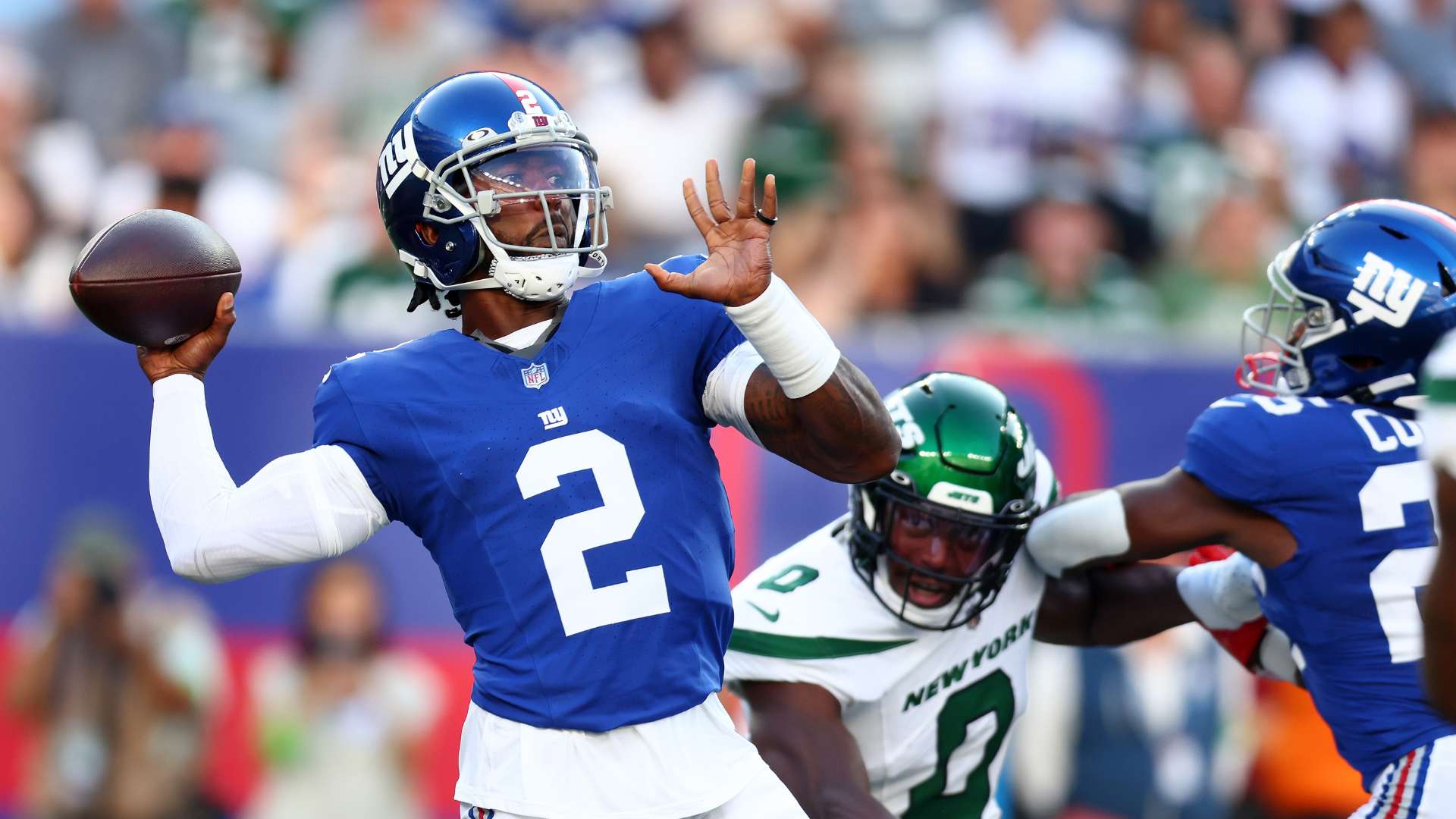 特拉维斯 特拉维斯